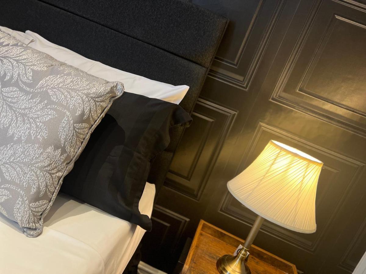 Raffles Hotel Blackpool Bagian luar foto
