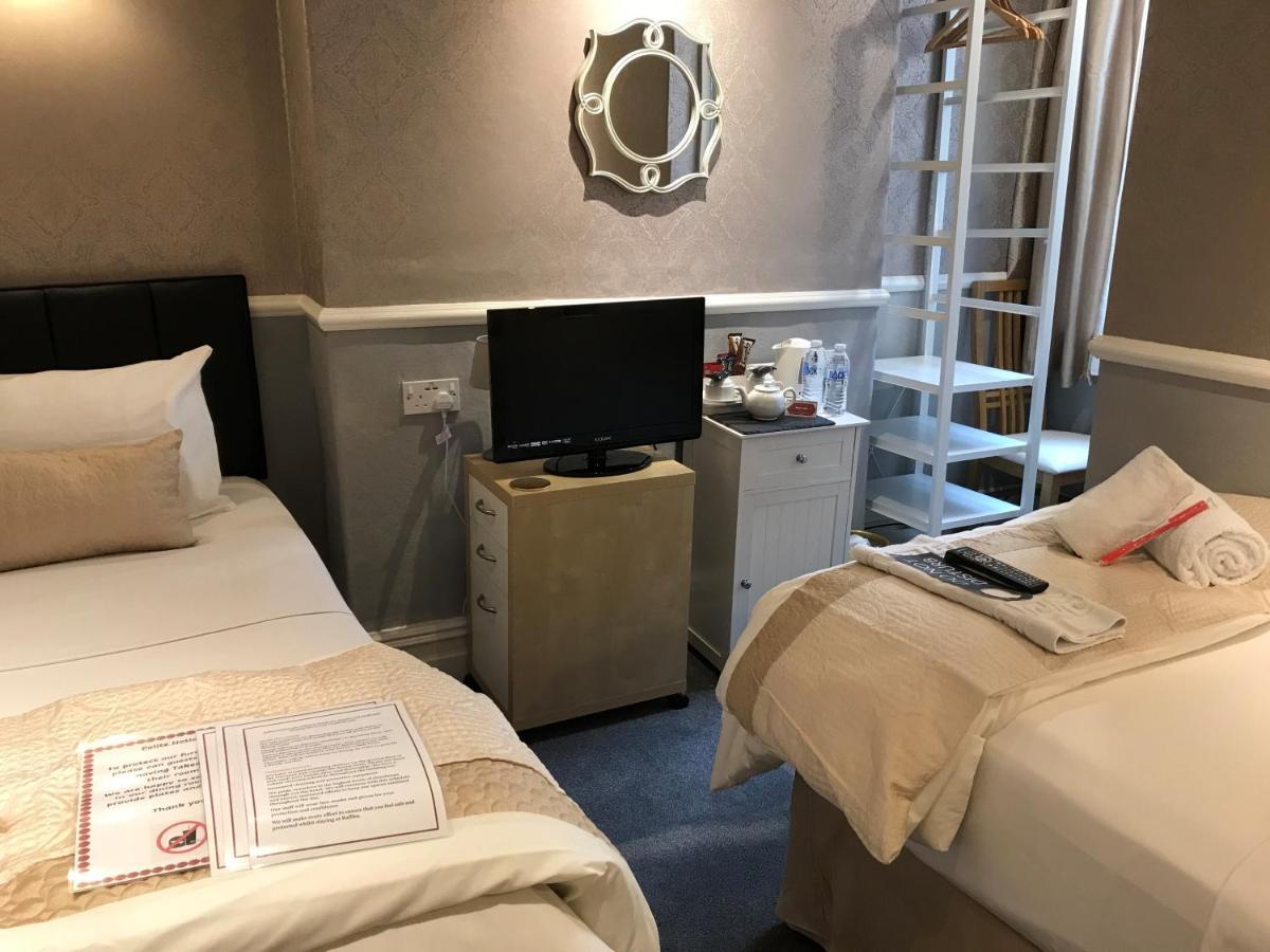 Raffles Hotel Blackpool Bagian luar foto